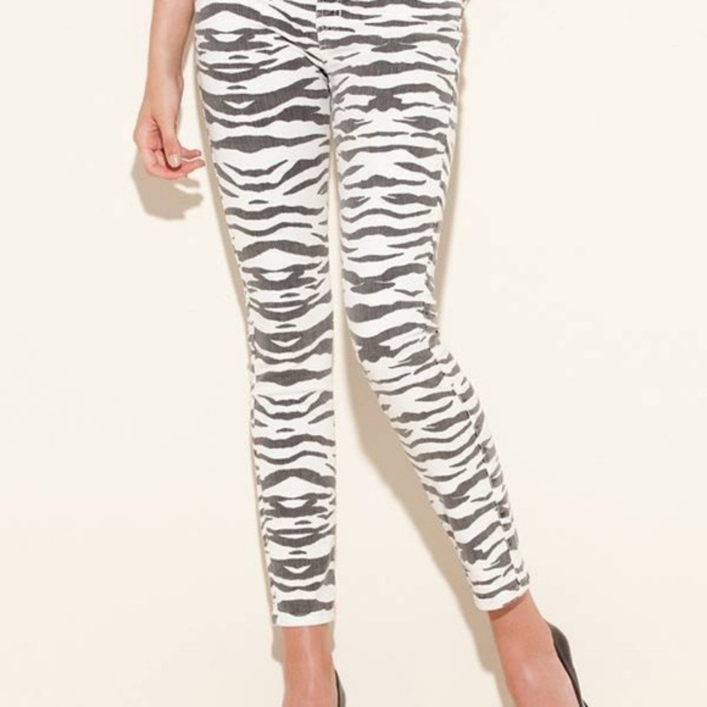 GUESS Brittney Skinny Ankle Jeans Zebra grey and white size 25